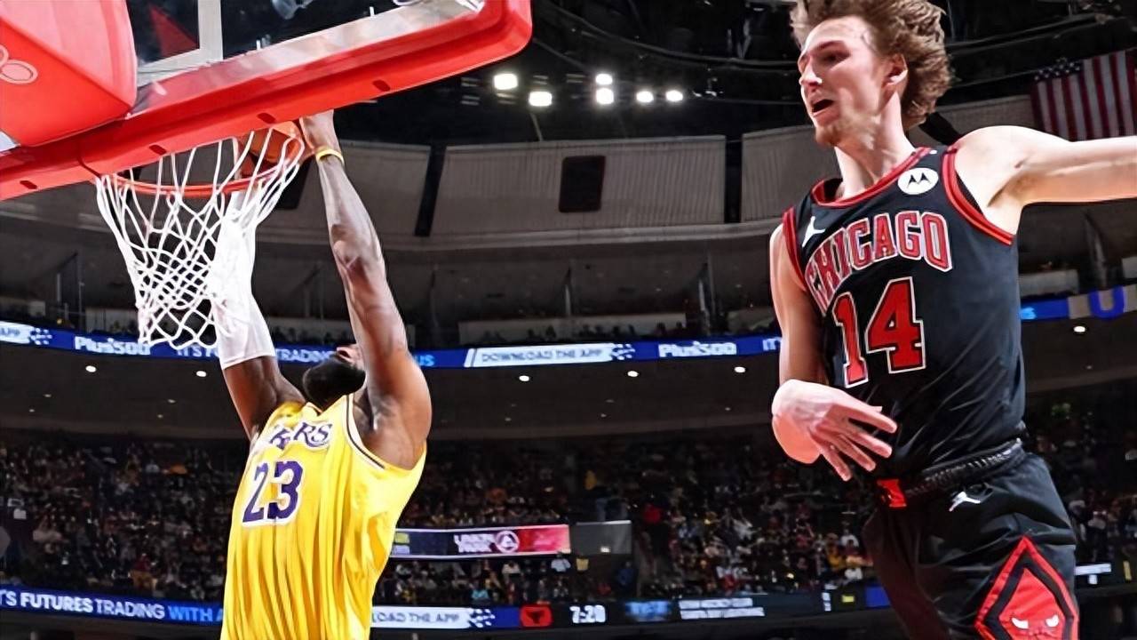 TheShy迎来三赛季高光表现，湖人球迷沸腾！